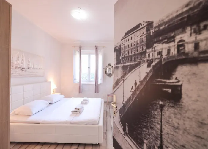 Floresita Apartment